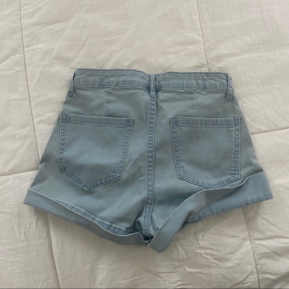 F21 High Waisted Light Denim Shorts - Picture 3 of 3